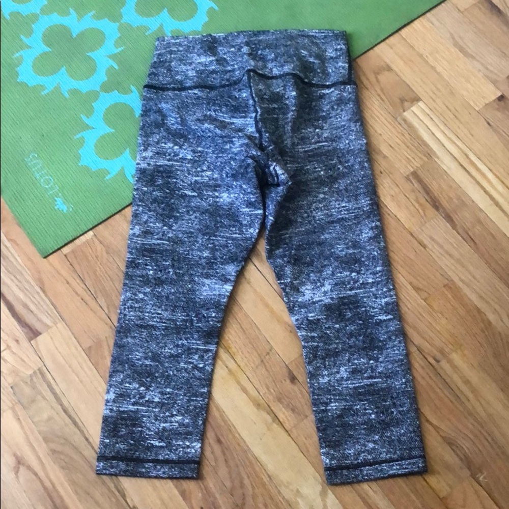 Lululemon High-Waisted Capri Leggings